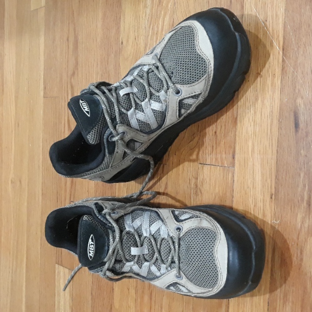 MBT walking shoes women size 7.5